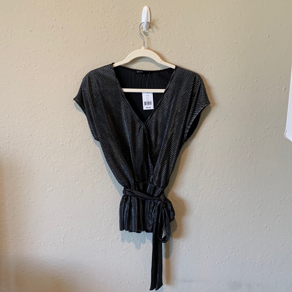 NWT Silver peplum wrap tee